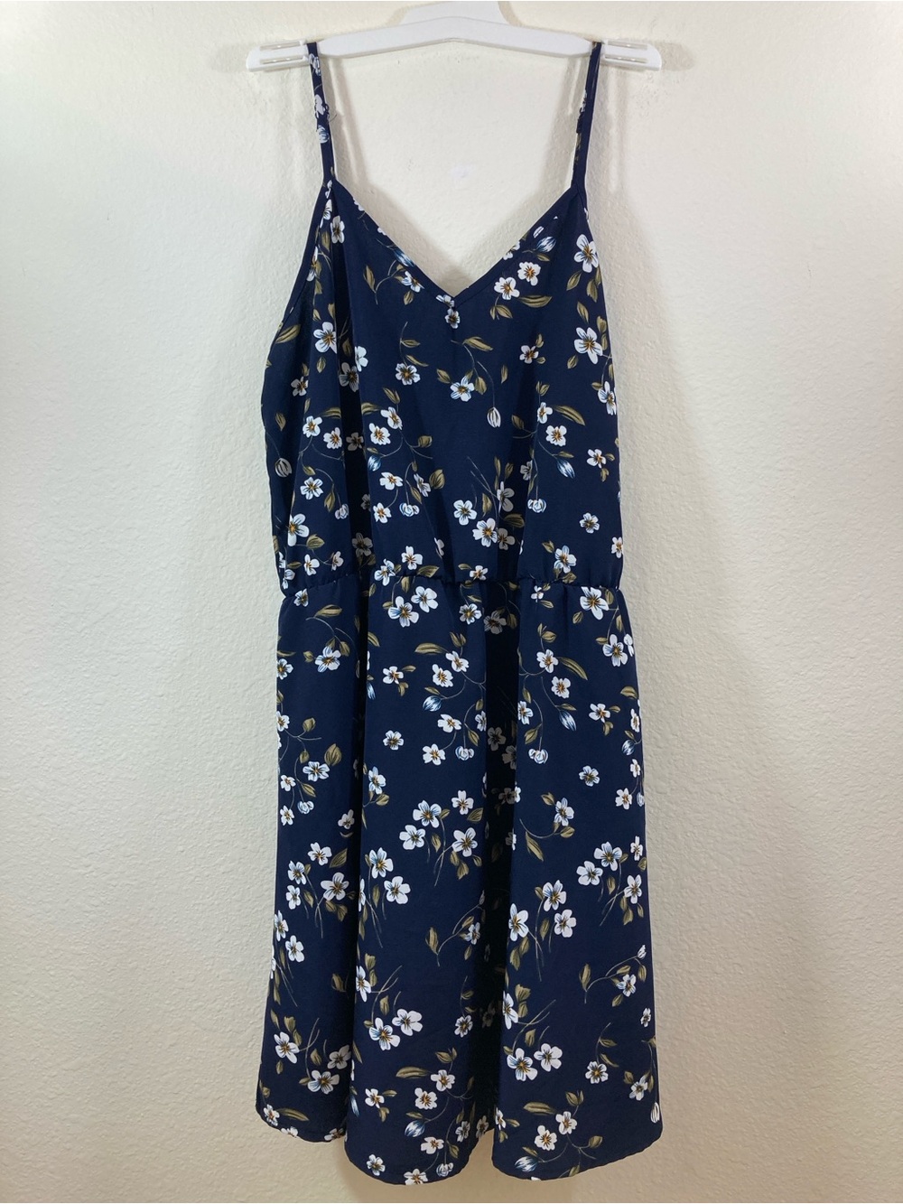 Navy Floral Sundress Size XS/S Adjustable Spaghetti Straps Elastic Waist